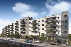 Ubicado en el extremo norte de la Rambla, frente a IKEA.