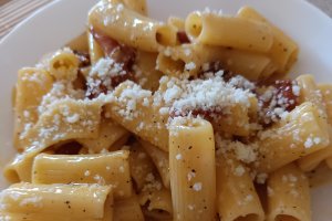 Pasta a la carbonara.