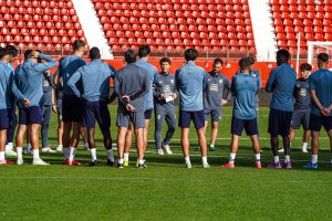 Charla de Rubi para preparar la segunda ronda de la Copa del Rey en León.