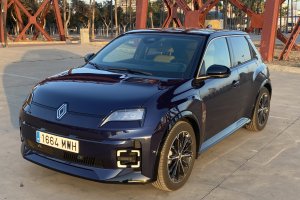 El R5 100% eléctrico ya lleva más de 100.000 reservas