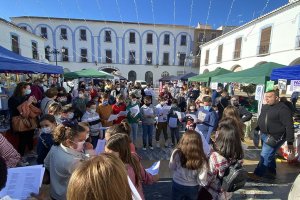 Imagen de archivo del mercadillo navideño en la plaza de la Porticada.