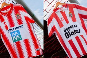 Dos camisetas con mucha historia con la publicidad de Almerimar y la firma de Deportes Blanes.