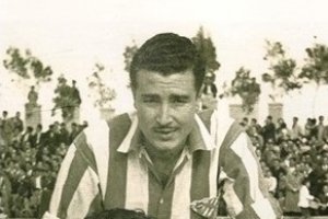 Durante diez largos años llevó el número 11 en la camiseta del Almería.
