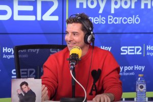 David Bisbal durante la entrevista en Hoy por Hoy con Àngels Barceló.