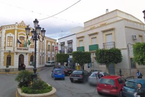 Plaza del Ayuntamiento de Pechina. Lugar donde se ha producido el tiroteo.