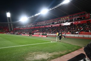 La grada de Tribuna del Estadio de los Juegos Mediterráneos en el partido ante el Cádiz.