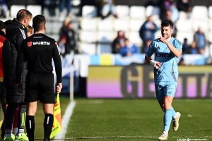 Curro Sánchez en la celebración del gol al conjunto que dirigía Pepe Mel.
