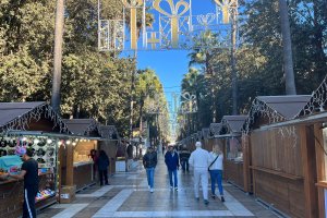 Mercadillo navideño en la Rambla.