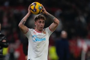 Darío Benavides en su debut en Primera División contra el Celta.