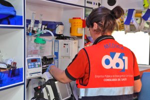 Médica de un equipo sanitario de 061.