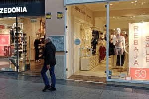 Primer día de rebajas en Almería.