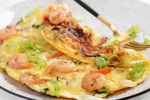 Tortilla de gambas. DEPOSITPHOTOS