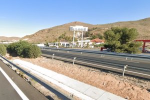 El accidente se ha producido un kilómetro antes de llegar al hotel-restaurante Ballabona en Huércal-Overa.
