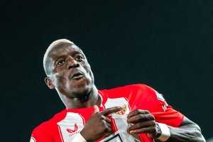 Al igual que Luis Suárez, Dion Lopy solo saldrá por el valor de su cláusula de rescisión.