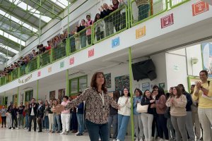 Un momento durante el homenaje realizado en el instituto.