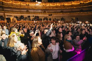 Público disfrutando del festival Siente Los 80\'s.
