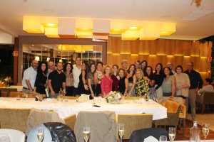 Muchos de los asistentes al homenaje a Juana Valdivia.