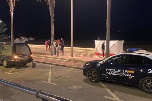 Llegada de los equipos fúnebres al lugar del suceso.