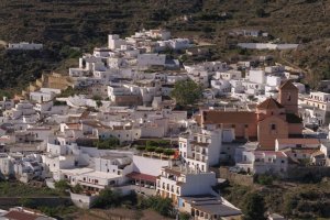 Uno de los pueblos más bonitos de Almería celebra sus fiestas patronales.
