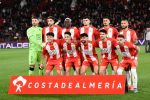 El once del Almería ante el Cádiz en el Estadio de los Juegos Mediterráneos.