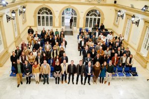 Foto de familia tras la presentación del calendario de 2025 de la marca Sabores Almería.