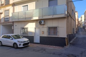 El poyete de Dolorcica ‘la Colera’.