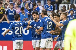 David Costas celebra el gol que le hizo al Almería en el Nuevo Tartiere.