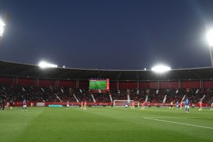 Imagen del fondo norte del Mediterráneo contra el Real Oviedo. Acudieron 12.081 espectadores.
