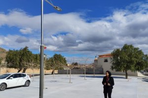 La alcaldesa en una reciente visita a Almanzora.