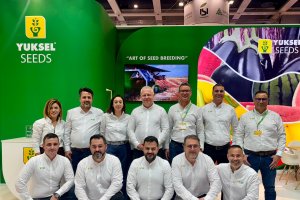 La delegación de Yuksel Seeds en Fruit Logistica 2025 en Berlín.