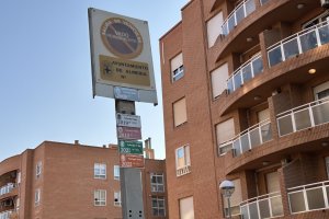 Vado de un garaje en una calle de la capital