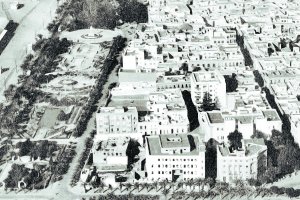 Vista de los cuatro espacios en los que estaba dividido el Parque Nuevo. La fuente de los Peces se concibió como nexo de unión entre los dos parques