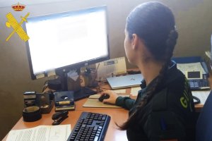 La Guardia Civil detiene a un joven con un amplio historial delictivo.