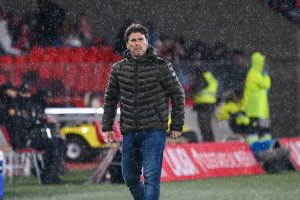 Rubi bajo la lluvia en un partido que el Almería dejó escapar ante el Málaga.