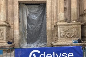 Entrada principal de la Catedral de Almería.