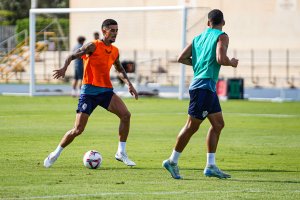 Chumi en el entrenamiento del campo Anexo del Estadio de los Juegos Mediterráneos.