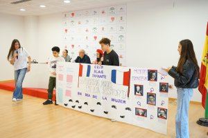 Un grupo de alumnos durante el Pleno Infantil.