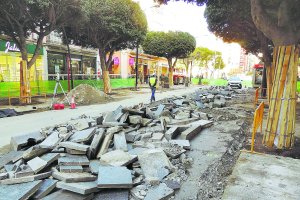 Obras en el Paseo de Almería.