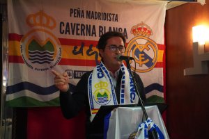 Francisco Góngora, alcalde de El Ejido, durante lla inauguración de 'La Caverna Blanca'.