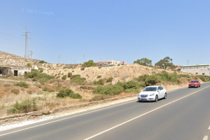 Es una de las carreteras con mayor volumen de tráfico de vehículos de toda la provincia.