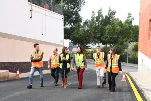 Visita realizada por parte de la alcaldesa junto a la empresa Construcciones Nila a los trabajos en marcha en el Barrio de Araceli