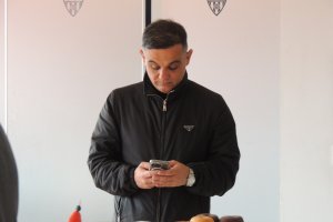 Que se aplique el cuento Joâo Gonçalvez que su puesto peligra.