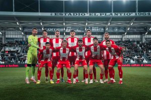 El once rojiblanco ante el Burgos suspendió.