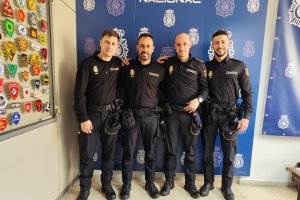 Agentes que participaron del rescate: José A. Fernández, Néstor Martín, Manuel Garrido y Victorio Martínez.