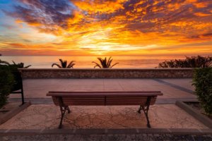Imagen de archivo de un banco genérico situado en Mojácar.