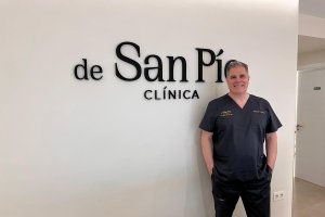 El cirujano plástico, Jaime de San Pío, la clínica almeriense.
