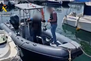 Una de las presuntas lanchas que intentaron robar.