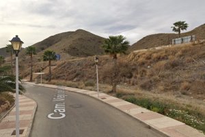 Sede postal de Azata del Sol, promotora de El Algarrobico, en Carboneras.