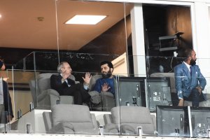 Turki y Florentino Pérez, en el palco del Estadio de los Juegos del Mediterráneo, en una imagen de archivo.