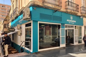 El nuevo aspecto que ofrece el bar Aguamarina, donde estuvo hasta hace unos días El Alcázar.